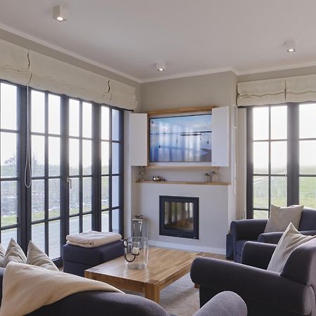 Reetland Am Meer - Luxusplus Reetdachvilla Mit 4 Schlafzimmern, Aussensauna, Loungebereich Und Kamin G07 Dranske Exterior foto